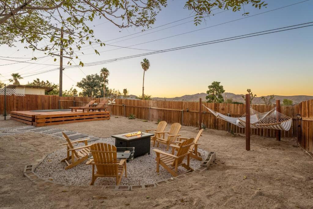 Palm Vista Retreat *Hot Tub/Cowboy Pool/Hammocks* Villa Joshua Tree Eksteriør bilde