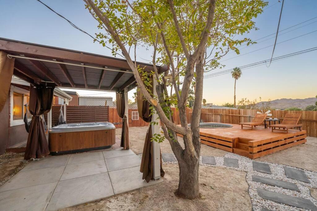 Palm Vista Retreat *Hot Tub/Cowboy Pool/Hammocks* Villa Joshua Tree Eksteriør bilde